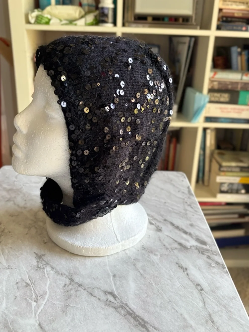 NWOT LE PETIT AGNEAU Black Sequin Hat with Chin Strap- Cashmere & angora. S/M